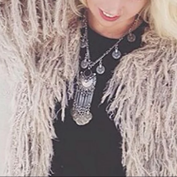 Boho Vintage Style Silver Tone Coin Necklace - Picture 2 of 9